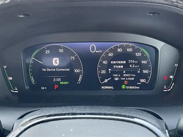 ホンダ ＺＲ－Ｖ ハイブリッド e:HEV Z 東京都 2024(令6)年 1.8万km プラチナホワイトパール 純正９型ワイドディスプレィオーディオナビ/・BluetoothAudio　/・AppleCarPlay＆AndroidoAuto/・AM/FM/フルセグ/BOSEサウンドシステム /アラウンドビューモニター /全席レザーシート/・前席シートヒーター /・Dメモリパワーシート/・前席パワーシート/ブラインドスポットモニター /前後ドライブレコーダー /おくだけ充電 /ステアリングヒーター/LEDヘッドランプ/ホンダセンシング/（予防運転支援システム）/・衝突軽減ブレーキ/・後方誤発進抑制機能/・歩行者事故低減ステアリング/・追従機能付きクルーズコントロール/・車線維持支援システム/・標識認識機能/・後退時出庫サポート/・パーキングセンサーシステム/プッシュエンジンスタート/純正フロアマット/スマートキー/保証書＆取説