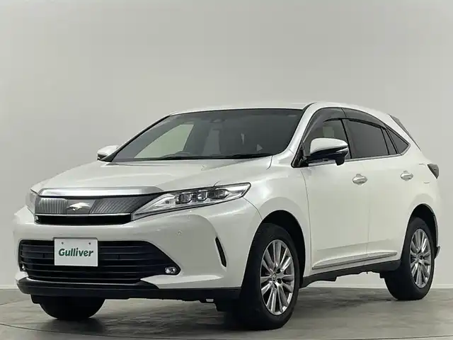 トヨタ ハリアー プレミアム 埼玉県 2020(令2)年 3.4万km ホワイトパールクリスタルシャイン 純正9型ナビ　バックカメラ　ハーフレザー　追従走行　ＭＴモード付　フルセグＴＶ　ＥＴＣ　純正フロアマット　パワーシート　衝突被害軽減　電動リアゲート　スマートキー　アイドリングストップ　