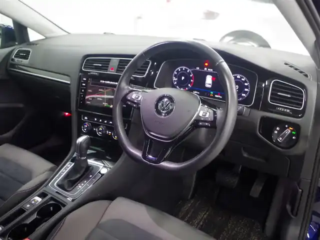 フォルクスワーゲン ゴルフ ヴァリアント TSIハイライン 兵庫県 2018(平30)年 4.4万km アトランティックブルーメタリック テクノロジーパッケージ/デジタルメーラークラスター/ダイナミックコーナリングライト/純正ナビ/バックカメラ/フルセグTV/ETC/ACC/LKA/BLIS/LEDヘッドライト/パドルシフト/ルーフレール/純正17インチAW/スマートキー