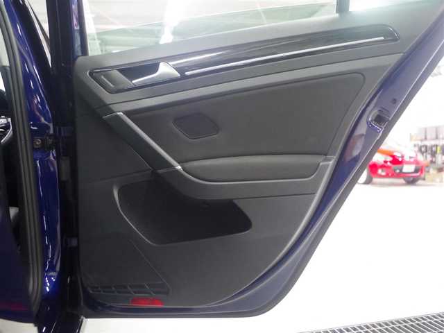 フォルクスワーゲン ゴルフ ヴァリアント TSIハイライン 兵庫県 2018(平30)年 4.4万km アトランティックブルーメタリック テクノロジーパッケージ/デジタルメーラークラスター/ダイナミックコーナリングライト/純正ナビ/バックカメラ/フルセグTV/ETC/ACC/LKA/BLIS/LEDヘッドライト/パドルシフト/ルーフレール/純正17インチAW/スマートキー