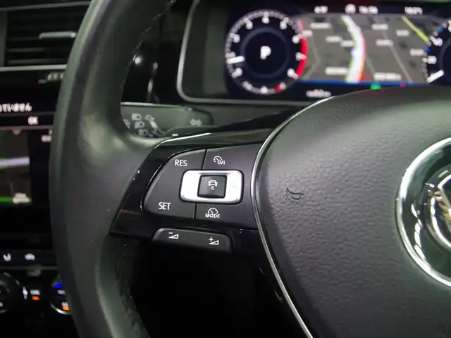 フォルクスワーゲン ゴルフ ヴァリアント TSIハイライン 兵庫県 2018(平30)年 4.4万km アトランティックブルーメタリック テクノロジーパッケージ/デジタルメーラークラスター/ダイナミックコーナリングライト/純正ナビ/バックカメラ/フルセグTV/ETC/ACC/LKA/BLIS/LEDヘッドライト/パドルシフト/ルーフレール/純正17インチAW/スマートキー