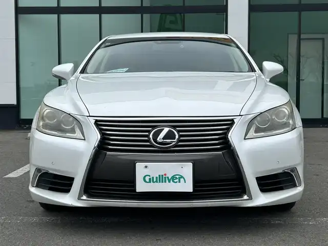 レクサス ＬＳ 460 バージョンC 和歌山県 2013(平25)年 13.2万km ホワイトパールクリスタルシャイン 純正メーカーナビ/フルセグ/バックカメラ/CD/BT/コーナーセンサー/ETC/ドラレコ/パワーシート/ポジションメモリー/エアシート/シートヒーター/クルーズコントロール/100V充電/純正AW/スマートキー/オートライト/ハンドルスイッチ/シーケンシャルドアミラー