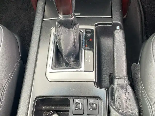 トヨタ ランドクルーザー プラド TX Lパッケージ 三重県 2016(平28)年 7.6万km ホワイトパールクリスタルシャイン ワンオーナー/BIGXメモリナビ/フルセグテレビ/バックカメラ/モデリスタフロントエアロ/サンルーフ/黒革シート/シートヒーター