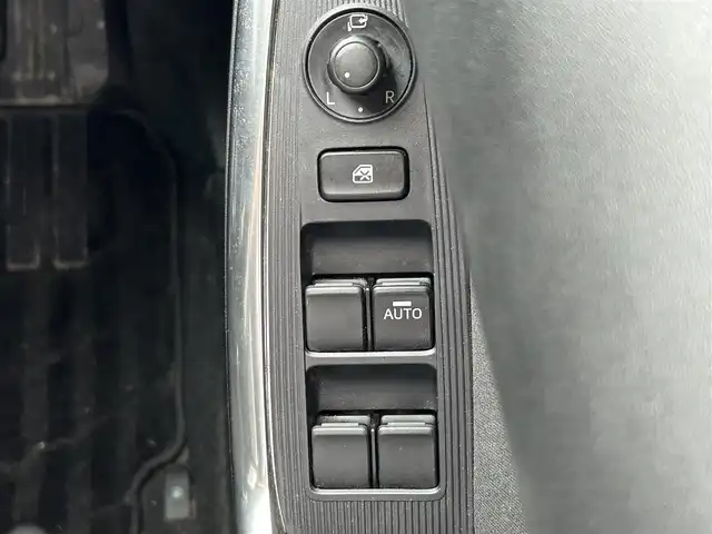 マツダ ＣＸ－５ XD 福岡県 2014(平26)年 15.7万km クリスタルホワイトパールマイカ 純正ナビ（9CM4)/Bluetooth／フルセグテレビ／DVD再生機能/バックカメラ/クルーズコントロール/ドライブレコーダー/ビルトインETC/USB入力端子/AFS/エアバック（運転席＋助手席＋サイド）/カーテンエアバック/パワーウィンドウ/プッシュスタート/純正17インチアルミホイール/純正フロアマット/スペアキー×１/オートライト/ドアバイザー