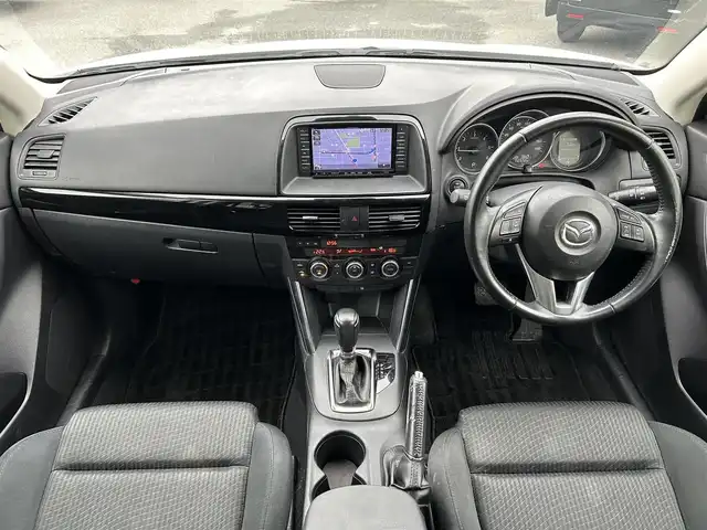 マツダ ＣＸ－５ XD 福岡県 2014(平26)年 15.7万km クリスタルホワイトパールマイカ 純正ナビ（9CM4)/Bluetooth／フルセグテレビ／DVD再生機能/バックカメラ/クルーズコントロール/ドライブレコーダー/ビルトインETC/USB入力端子/AFS/エアバック（運転席＋助手席＋サイド）/カーテンエアバック/パワーウィンドウ/プッシュスタート/純正17インチアルミホイール/純正フロアマット/スペアキー×１/オートライト/ドアバイザー