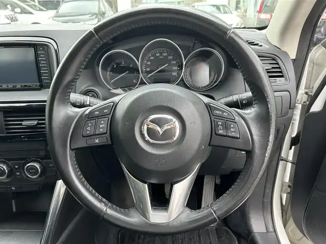 マツダ ＣＸ－５ XD 福岡県 2014(平26)年 15.7万km クリスタルホワイトパールマイカ 純正ナビ（9CM4)/Bluetooth／フルセグテレビ／DVD再生機能/バックカメラ/クルーズコントロール/ドライブレコーダー/ビルトインETC/USB入力端子/AFS/エアバック（運転席＋助手席＋サイド）/カーテンエアバック/パワーウィンドウ/プッシュスタート/純正17インチアルミホイール/純正フロアマット/スペアキー×１/オートライト/ドアバイザー
