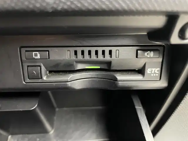 トヨタ エスティマ アエラス プレミアム 埼玉県 2017(平29)年 3.4万km ホワイトパールクリスタルシャイン ワンオーナー/フリップダウンモニター/純正１０インチナビ（ＮＳＺＮ－Ｚ６６Ｔ）/フルセグTV CD DVD BT SD/プリクラッシュセーフティ/レーンディパーチャーアラート/クルーズコントロール/両側パワースライドドア/パワーバックドア/バックカメラ/オートハイビーム/ドライブレコーダー/ビルトインETC/パワーシート/スマートキー/AC100V/オットマン