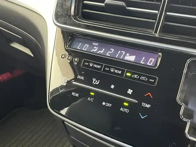 トヨタ エスティマ アエラス プレミアム 埼玉県 2017(平29)年 3.4万km ホワイトパールクリスタルシャイン ワンオーナー/フリップダウンモニター/純正１０インチナビ（ＮＳＺＮ－Ｚ６６Ｔ）/フルセグTV CD DVD BT SD/プリクラッシュセーフティ/レーンディパーチャーアラート/クルーズコントロール/両側パワースライドドア/パワーバックドア/バックカメラ/オートハイビーム/ドライブレコーダー/ビルトインETC/パワーシート/スマートキー/AC100V/オットマン