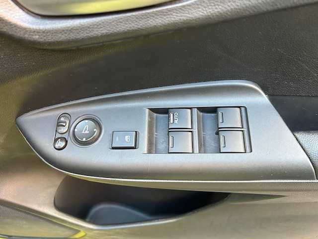 ホンダ フィット ハイブリット Fパッケージ 東京都 2013(平25)年 6.2万km アトラクトイエローパール 純正ナビ/Bluetooth/DVD再生有り/フルセグ/ビルトインETC/ステアリングスイッチ/横滑り防止装置/純正フロアマット/ドアバイザー/ワンオーナー/取扱説明書