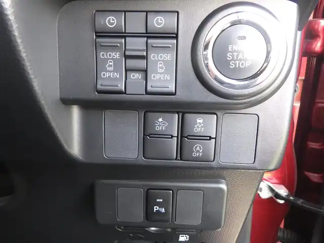 トヨタ ルーミー カスタムG－T 千葉県 2022(令4)年 3.3万km ブラックマイカメタリック/ファイアークォーツレッドメタリック スマートアシストIII/レーダークルーズコントロール/エコアイドル/両側パワースライドドア/ディスプレイオーディオ/純正地デジTV/【Bluetooth接続】/【Apple CarPlay　Android Auto対応】/バックカメラ/革巻きステアリング/ステアリングスイッチ/ETC/LEDヘッドライト/フォグライト/ウインカーミラー/コーナーセンサー/純正15インチアルミホイル/キーフリーシステム