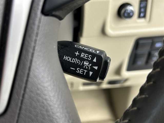 トヨタ ランドクルーザー プラド TX Lパッケージ 福岡県 2021(令3)年 9.4万km ホワイトパールクリスタルシャイン サンルーフ　/純正９型ナビ　/バックカメラ　/ビルトインＥＴＣ２．０　/前後ドラレコ　/レーダークルコン　/トヨタセーフティセンス/衝突軽減ブレーキ/レーンキープ/ヒルディセントコントロール/センターデフロック/本革シート/シートベンチレーション／ヒーター　/パワーシート/ＭＴモード付　/純正１９インチＡＷ/LEDヘッドライト