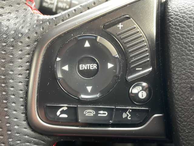 ホンダ シビック ハッチバック ホンダセンシング 山形県 2018(平30)年 7.9万km クリスタルブラックパール ・無限エアロ/・無限ステアリング/・無限シフトノブ/・無限テールレンズ/・ブリッツ車高調ZZ-R/・ブリッツマフラー/・ブリッツエアクリーナー/・HKSブローオフバルブ/・RAYS 18インチアルミ/・スロットルコントローラー/・SDナビ/CD/DVD/フルセグ/ＢＴ/・バックカメラ/・レーダークルーズコントロール/・純正アルミ（スタッドレス装着）車載