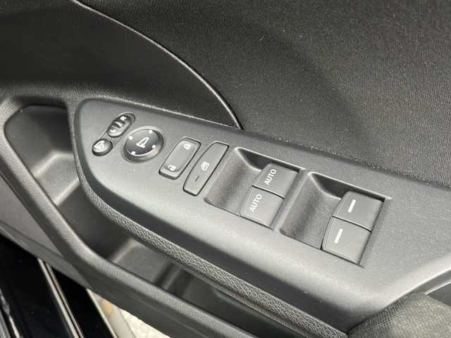 ホンダ シビック ハッチバック ホンダセンシング 山形県 2018(平30)年 7.9万km クリスタルブラックパール ・無限エアロ/・無限ステアリング/・無限シフトノブ/・無限テールレンズ/・ブリッツ車高調ZZ-R/・ブリッツマフラー/・ブリッツエアクリーナー/・HKSブローオフバルブ/・RAYS 18インチアルミ/・スロットルコントローラー/・SDナビ/CD/DVD/フルセグ/ＢＴ/・バックカメラ/・レーダークルーズコントロール/・純正アルミ（スタッドレス装着）車載