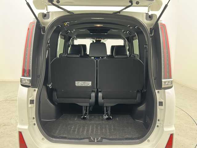 トヨタ ノア Si ダブルバイビーⅡ 宮城県 2019(平31)年 6.2万km ホワイトパールクリスタルシャイン 禁煙車/両側パワースライドドア/Toyota Safety Sense/・プリクラッシュセーフティ/・レーントレーシングアシスト/・クルーズコントロール/・オートマチックハイビーム/・パーキングサポートブレーキ/純正9型ナビ/・BT.CD.DVD.USB/フルセグTV/バックカメラ/ソナー(F.R)/ビルトインETC/ドライブレコーダー(F)/ハーフレザーシート/プッシュスタート/スマートキー×２/アイドリングストップ/LEDヘッドライト/フォグランプ/ロールサンシェード