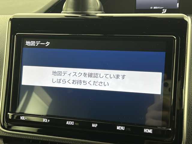 トヨタ ノア Si ダブルバイビーⅡ 宮城県 2019(平31)年 6.2万km ホワイトパールクリスタルシャイン 禁煙車/両側パワースライドドア/Toyota Safety Sense/・プリクラッシュセーフティ/・レーントレーシングアシスト/・クルーズコントロール/・オートマチックハイビーム/・パーキングサポートブレーキ/純正9型ナビ/・BT.CD.DVD.USB/フルセグTV/バックカメラ/ソナー(F.R)/ビルトインETC/ドライブレコーダー(F)/ハーフレザーシート/プッシュスタート/スマートキー×２/アイドリングストップ/LEDヘッドライト/フォグランプ/ロールサンシェード