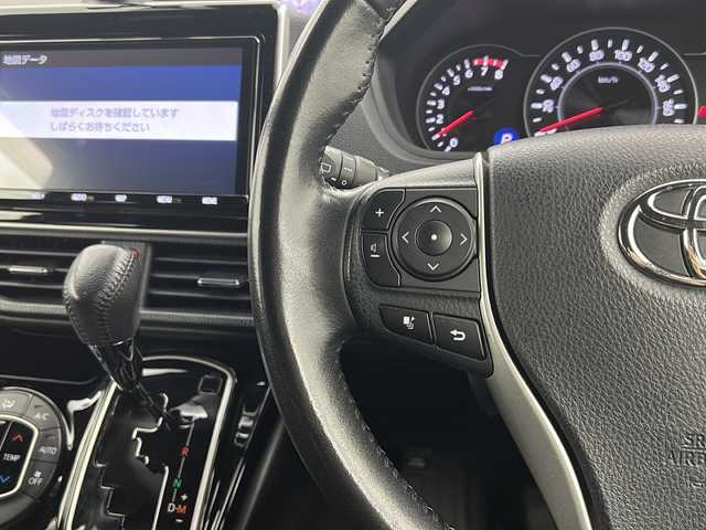 トヨタ ノア Si ダブルバイビーⅡ 宮城県 2019(平31)年 6.2万km ホワイトパールクリスタルシャイン 禁煙車/両側パワースライドドア/Toyota Safety Sense/・プリクラッシュセーフティ/・レーントレーシングアシスト/・クルーズコントロール/・オートマチックハイビーム/・パーキングサポートブレーキ/純正9型ナビ/・BT.CD.DVD.USB/フルセグTV/バックカメラ/ソナー(F.R)/ビルトインETC/ドライブレコーダー(F)/ハーフレザーシート/プッシュスタート/スマートキー×２/アイドリングストップ/LEDヘッドライト/フォグランプ/ロールサンシェード