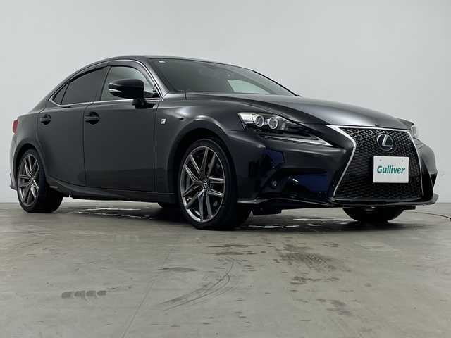 レクサス ＩＳ 300h Fスポーツ 鹿児島県 2015(平27)年 13万km ブラック 純正ナビ/（AM/FM/CD/DVD/Bluetooth/フルセグテレビ）/セーフティシステムプラス/・プリクラッシュセーフティ/・レーンディパーチャーアラート/・オートマチックハイビーム/・レーダークルーズコントロール/バックカメラ/ETC/前後ドライブレコーダー/レザーシート/シートヒーター/パワーシート/革巻きステアリング/ステアリングスイッチ/パドルシフト/LEDヘッドライト/オートライト/スマートキー/電動格納ミラー/純正18インチAW/純正フロアマット