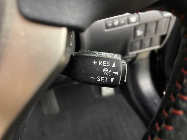 レクサス ＩＳ 300h Fスポーツ 鹿児島県 2015(平27)年 13万km ブラック 純正ナビ/（AM/FM/CD/DVD/Bluetooth/フルセグテレビ）/セーフティシステムプラス/・プリクラッシュセーフティ/・レーンディパーチャーアラート/・オートマチックハイビーム/・レーダークルーズコントロール/バックカメラ/ETC/前後ドライブレコーダー/レザーシート/シートヒーター/パワーシート/革巻きステアリング/ステアリングスイッチ/パドルシフト/LEDヘッドライト/オートライト/スマートキー/電動格納ミラー/純正18インチAW/純正フロアマット