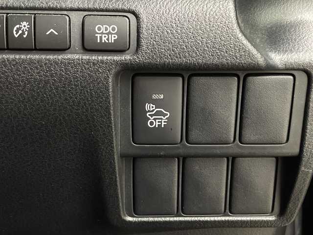 レクサス ＩＳ 300h Fスポーツ 鹿児島県 2015(平27)年 13万km ブラック 純正ナビ/（AM/FM/CD/DVD/Bluetooth/フルセグテレビ）/セーフティシステムプラス/・プリクラッシュセーフティ/・レーンディパーチャーアラート/・オートマチックハイビーム/・レーダークルーズコントロール/バックカメラ/ETC/前後ドライブレコーダー/レザーシート/シートヒーター/パワーシート/革巻きステアリング/ステアリングスイッチ/パドルシフト/LEDヘッドライト/オートライト/スマートキー/電動格納ミラー/純正18インチAW/純正フロアマット