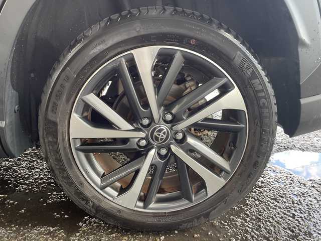 トヨタ カローラ クロス ハイブリッド Z 神奈川県 2023(令5)年 1.3万km アティチュードブラックマイカ ワンオーナー/プッシュスタート/ビルトインETC2.0/前後ドライブレコーダー/アラウンドビュー/クルーズコントロール/コーナーセンサー/車線逸脱防止装置/横滑り防止装置/ブラインドスポットモニター/プリクラッシュ/パワーシート/オートライト/オートハイビーム/電動格納ミラー/LEDライト、フォグライト/パワーバックドア/USB端子