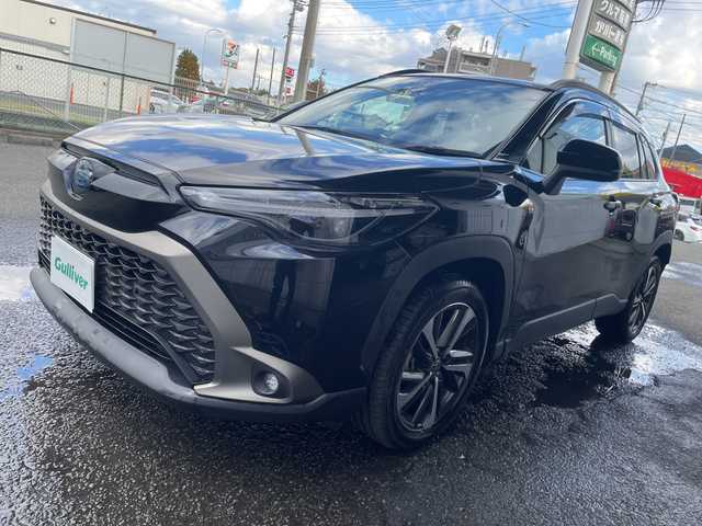 トヨタ カローラ クロス ハイブリッド Z 神奈川県 2023(令5)年 1.3万km アティチュードブラックマイカ ワンオーナー/プッシュスタート/ビルトインETC2.0/前後ドライブレコーダー/アラウンドビュー/クルーズコントロール/コーナーセンサー/車線逸脱防止装置/横滑り防止装置/ブラインドスポットモニター/プリクラッシュ/パワーシート/オートライト/オートハイビーム/電動格納ミラー/LEDライト、フォグライト/パワーバックドア/USB端子