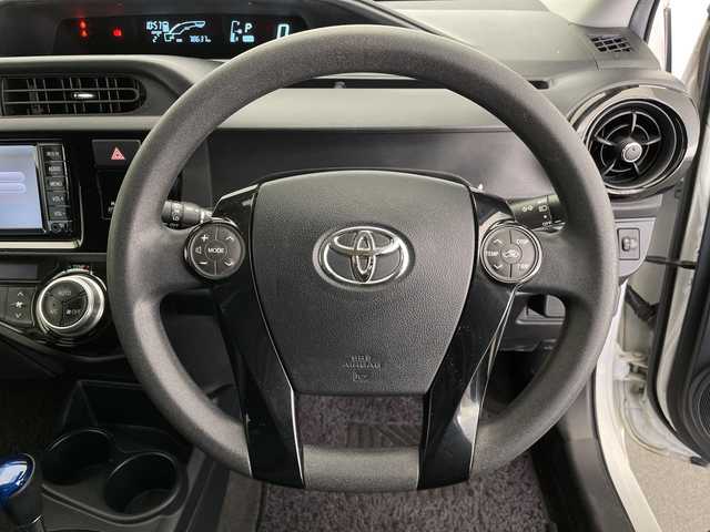 トヨタ アクア S スタイルブラック 長野県 2017(平29)年 7.9万km ライムホワイトパールクリスタルシャイン 純正SDナビ/（ワンセグTV＆CD＆SD＆BL＆AUX＆FM・AM）/バックカメラ/レーンディパーチャーアラート/衝突被害軽減システム/ETC/ステアリングスイッチ/シートヒーター（前席）/純正フロアマット/ドアバイザー/ナノイー/純正ホイールキャップ/電動格納ミラー/ウィンカーミラー/スマートキー/スペアキー１本/取扱説明書