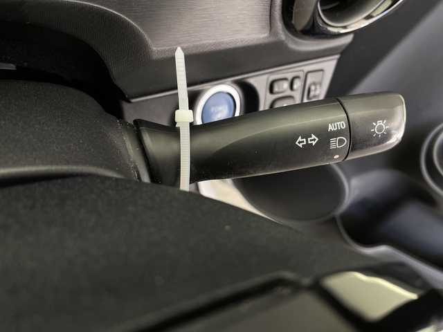 トヨタ アクア S スタイルブラック 長野県 2017(平29)年 7.9万km ライムホワイトパールクリスタルシャイン 純正SDナビ/（ワンセグTV＆CD＆SD＆BL＆AUX＆FM・AM）/バックカメラ/レーンディパーチャーアラート/衝突被害軽減システム/ETC/ステアリングスイッチ/シートヒーター（前席）/純正フロアマット/ドアバイザー/ナノイー/純正ホイールキャップ/電動格納ミラー/ウィンカーミラー/スマートキー/スペアキー１本/取扱説明書