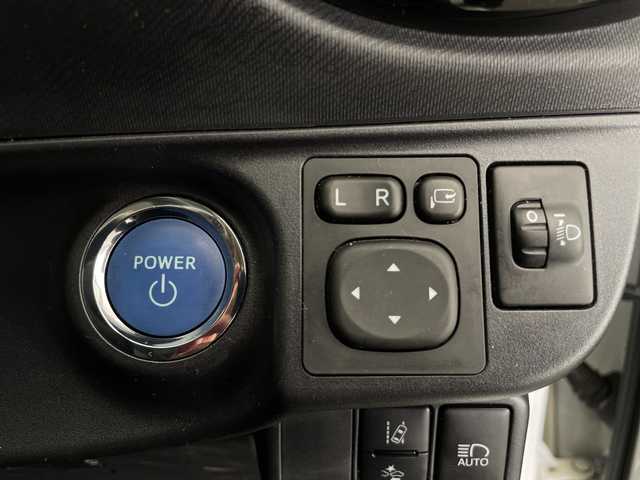 トヨタ アクア S スタイルブラック 長野県 2017(平29)年 7.9万km ライムホワイトパールクリスタルシャイン 純正SDナビ/（ワンセグTV＆CD＆SD＆BL＆AUX＆FM・AM）/バックカメラ/レーンディパーチャーアラート/衝突被害軽減システム/ETC/ステアリングスイッチ/シートヒーター（前席）/純正フロアマット/ドアバイザー/ナノイー/純正ホイールキャップ/電動格納ミラー/ウィンカーミラー/スマートキー/スペアキー１本/取扱説明書