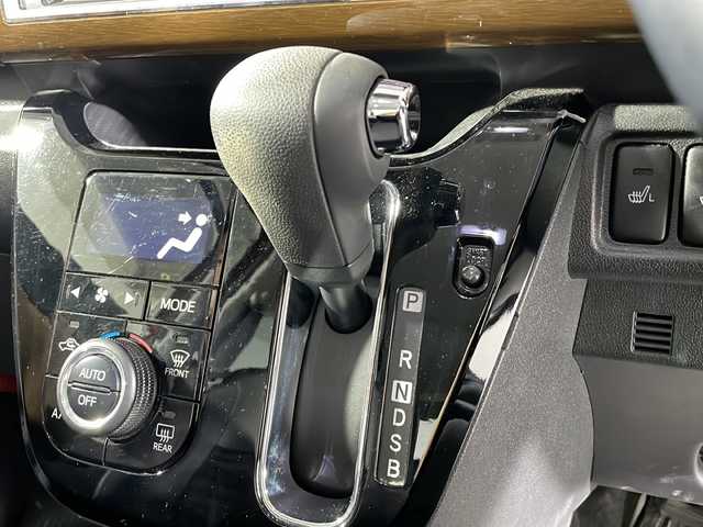 ダイハツ キャスト スタイル GプライムコレSAⅢ 福岡県 2018(平30)年 5.9万km ファイアークォーツレッドM 社外SDナビ/フルセグ/バックカメラ/前ドラレコ/ETC/シートヒーターD/N/コーナーセンサー（後ろ）/純正アルミAW15インチ/アイドリングストップ/横滑り防止装置/衝突被害軽減システム/オートライト/社外フロアマット