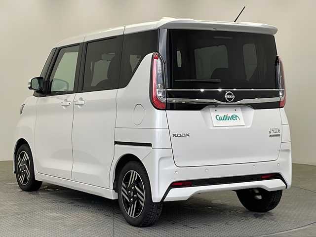 日産 ルークス HWS X プロパイロットED 栃木県 2023(令5)年 3万km ホワイトパール 純正メモリナビ【MJ122D-W】/（CD/Bluetooth）/全方位カメラ/プロパイロット/コーナーセンサー/ビルトインETC/両側パワースライドドア/ベンチシート/オートライト/LEDヘッドライト/横滑り防止装置/スマートキー/プッシュスタート/アイドリングストップ/ウィンカーミラー/純正14インチアルミホイール/純正フロアマット