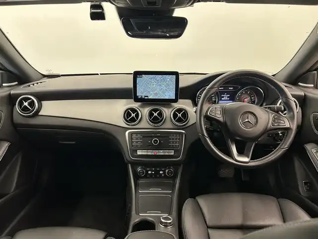 メルセデス・ベンツ ＣＬＡ２２０ 岡山県 2018(平30)年 3.7万km カバンサイトブルー 純正ナビ/Ｒカメラ/Ｂｌｕｅｔｏｏｔｈ/ＥＳＰ/パノラマガラスサンルーフ/アクティブブレーキASST/フルセグＴＶ/アテンションＡＳＳＴ/ブラインドスポットASST/アンビエントライト（１２色）/レーンキープASST/LEDヘッドライト/本革シート/ヒートシーター/パワーシート/ドラレコ/ダイナミックセレクト/アイドリングストップ/２ゾーンAAC/アクティブクルーズコントロール/オートワイパー/オートライト