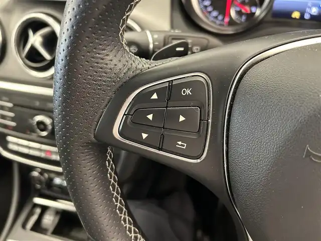 メルセデス・ベンツ ＣＬＡ２２０ 岡山県 2018(平30)年 3.7万km カバンサイトブルー 純正ナビ/Ｒカメラ/Ｂｌｕｅｔｏｏｔｈ/ＥＳＰ/パノラマガラスサンルーフ/アクティブブレーキASST/フルセグＴＶ/アテンションＡＳＳＴ/ブラインドスポットASST/アンビエントライト（１２色）/レーンキープASST/LEDヘッドライト/本革シート/ヒートシーター/パワーシート/ドラレコ/ダイナミックセレクト/アイドリングストップ/２ゾーンAAC/アクティブクルーズコントロール/オートワイパー/オートライト
