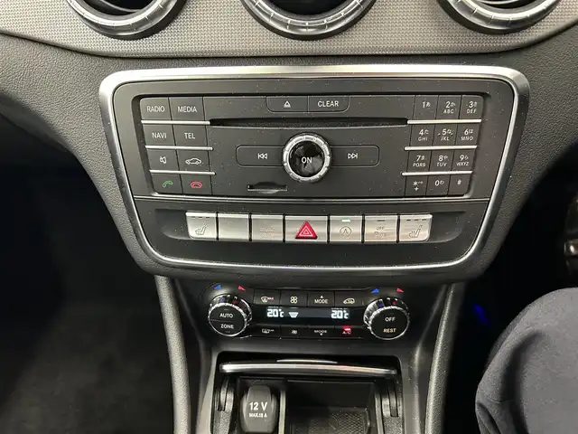 メルセデス・ベンツ ＣＬＡ２２０ 岡山県 2018(平30)年 3.7万km カバンサイトブルー 純正ナビ/Ｒカメラ/Ｂｌｕｅｔｏｏｔｈ/ＥＳＰ/パノラマガラスサンルーフ/アクティブブレーキASST/フルセグＴＶ/アテンションＡＳＳＴ/ブラインドスポットASST/アンビエントライト（１２色）/レーンキープASST/LEDヘッドライト/本革シート/ヒートシーター/パワーシート/ドラレコ/ダイナミックセレクト/アイドリングストップ/２ゾーンAAC/アクティブクルーズコントロール/オートワイパー/オートライト