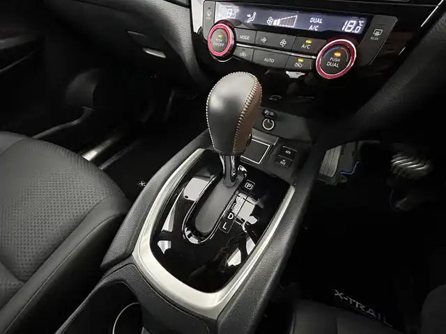 日産 エクストレイル ハイブリッド 20Xi 道央・札幌 2018(平30)年 5.9万km ブリリアントホワイトパール ・４WD/・プロパイロット/・純正9インチナビ/　CD/DVD/SD/BT/フルセグ/・アラウンドビューモニター/・インテリジェントルームミラー/・エマージェンシーブレーキ/・レーダークルーズコントロール/・レーンキープアシスト/・クリアランスソナー/・ダウンヒルアシストコントロール/・カプロンシート/・LEDヘッドライト/・フォグライト/・オートライト/・純正フロアマット/・ドアバイザー