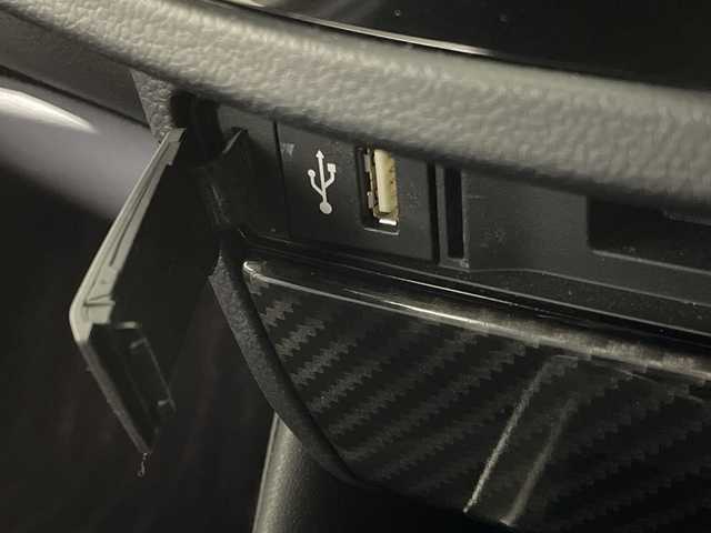 トヨタ クラウン ハイブリッド RS 福岡県 2021(令3)年 2.2万km プレシャスホワイトパール 純正メモリナビ/アラウンドビューモニター/フルセグテレビ/ハーフレザーシート/シートヒーター/前後ドライブレコーダー/ETC/プッシュスタート/レーダークルーズコントロール