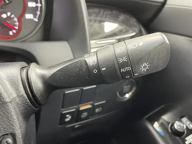 トヨタ ヴェルファイア Z Gエディション 茨城県 2020(令2)年 5.9万km パール 純正ナビ/・フルセグテレビ/・フリップダウンモニター/・バックカメラ/・Bluetooth接続/.DVD再生/ビルドインETC/パワーシート/オットマン/シートヒーター/シートクーラー/ハンドルヒーター/両側パワースライドドア/クルーズコントロール/オートハイビーム/プッシュスタート/ドアバイザー/前後コーナーセンサー/LTA/PKSB