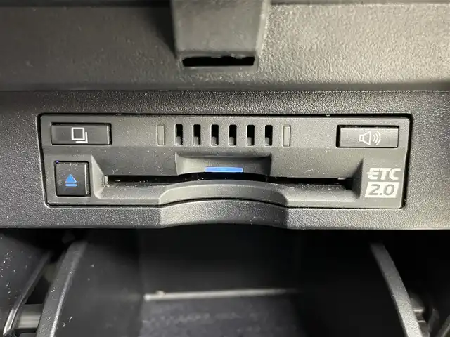 トヨタ ヴェルファイア Z Gエディション 茨城県 2020(令2)年 5.9万km パール 純正ナビ/・フルセグテレビ/・フリップダウンモニター/・バックカメラ/・Bluetooth接続/.DVD再生/ビルドインETC/パワーシート/オットマン/シートヒーター/シートクーラー/ハンドルヒーター/両側パワースライドドア/クルーズコントロール/オートハイビーム/プッシュスタート/ドアバイザー/前後コーナーセンサー/LTA/PKSB