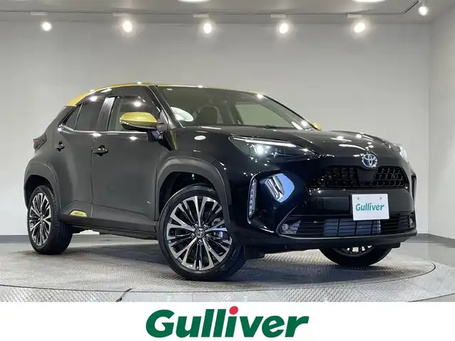 トヨタ ヤリスクロス ハイブリッド Z 愛知県 2021(令3)年 1万km ブラスゴールドメタリック/ブラックマイカ 2トーン 純正８インチナビ/プリクラッシュセーフティ/レーダークルーズコントロール/クリアランスソナー/レーントレーシングアシスト/先行車発進告知/電動パーキングブレーキ/ブレーキホールド/シートヒーター/ハーフレザー/前後ドライブレコーダー/ビルトインＥＴＣ/バックカメラ/USB入力端子/アクセサリーソケット/ＬＥＤヘッドライト/オートハイビーム/ISOFIX/フロアマット/純正18インチアルミホイール