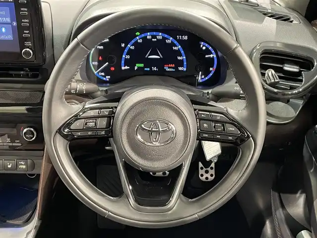 トヨタ ヤリスクロス ハイブリッド Z 愛知県 2021(令3)年 1万km ブラスゴールドメタリック/ブラックマイカ 2トーン 純正８インチナビ/プリクラッシュセーフティ/レーダークルーズコントロール/クリアランスソナー/レーントレーシングアシスト/先行車発進告知/電動パーキングブレーキ/ブレーキホールド/シートヒーター/ハーフレザー/前後ドライブレコーダー/ビルトインＥＴＣ/バックカメラ/USB入力端子/アクセサリーソケット/ＬＥＤヘッドライト/オートハイビーム/ISOFIX/フロアマット/純正18インチアルミホイール