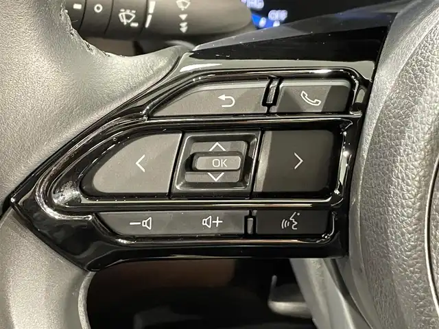 トヨタ ヤリスクロス ハイブリッド Z 愛知県 2021(令3)年 1万km ブラスゴールドメタリック/ブラックマイカ 2トーン 純正８インチナビ/プリクラッシュセーフティ/レーダークルーズコントロール/クリアランスソナー/レーントレーシングアシスト/先行車発進告知/電動パーキングブレーキ/ブレーキホールド/シートヒーター/ハーフレザー/前後ドライブレコーダー/ビルトインＥＴＣ/バックカメラ/USB入力端子/アクセサリーソケット/ＬＥＤヘッドライト/オートハイビーム/ISOFIX/フロアマット/純正18インチアルミホイール