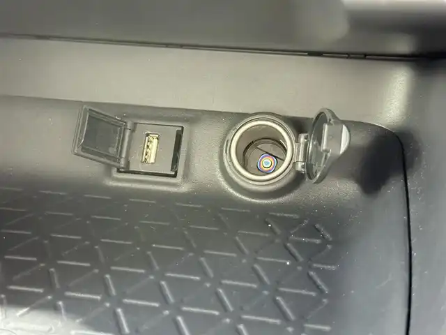 トヨタ ＲＡＶ４ X 大阪府 2021(令3)年 2.1万km アティチュードブラックマイカ 純正ディスプレイオーディオ/フルセグテレビ/バックカメラ/Bluetooth/衝突軽減/ETC/前方ドライブレコーダー/レーダークルーズコントロール/クリアランスソナー/LEDライト/プッシュスタート/スマートキー/ブラインドスポットモニター/オートライト/オートエアコン/電格ミラー/フォグランプ