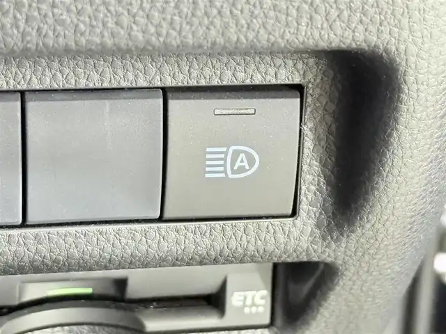 トヨタ ＲＡＶ４ X 大阪府 2021(令3)年 2.1万km アティチュードブラックマイカ 純正ディスプレイオーディオ/フルセグテレビ/バックカメラ/Bluetooth/衝突軽減/ETC/前方ドライブレコーダー/レーダークルーズコントロール/クリアランスソナー/LEDライト/プッシュスタート/スマートキー/ブラインドスポットモニター/オートライト/オートエアコン/電格ミラー/フォグランプ