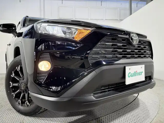 トヨタ ＲＡＶ４ X 大阪府 2021(令3)年 2.1万km アティチュードブラックマイカ 純正ディスプレイオーディオ/フルセグテレビ/バックカメラ/Bluetooth/衝突軽減/ETC/前方ドライブレコーダー/レーダークルーズコントロール/クリアランスソナー/LEDライト/プッシュスタート/スマートキー/ブラインドスポットモニター/オートライト/オートエアコン/電格ミラー/フォグランプ