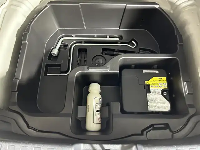 トヨタ アクア クロスオーバー グラム 佐賀県 2019(令1)年 2.3万km ベージュ 純正ナビ/ワンセグTV/CD/DVD/Bluetooth/FM/AM/バックカメラ/衝突軽減ブレーキ/前後ドライブレコーダー/オートライト/ハーフレザー調シート/スマートキー/プッシュスタート/純正フロアマット/ドアバイザー/ルーフレール/取扱説明書