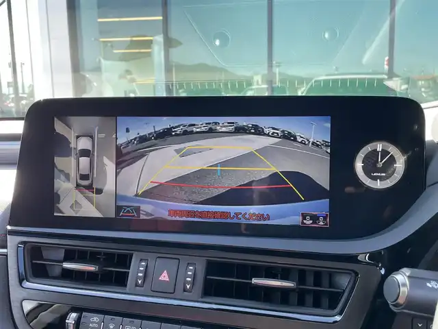 レクサス ＥＳ 300h Fスポーツ 香川県 2021(令3)年 2.9万km ホワイトノーヴァガラスフレーク 登録時走行距離；28909km/サンルーフ/純正ナビ/全方位カメラ/ETC２．０/レクサスセーフティーセンス/・プリクラッシュセーフティー/・レーンディパーチャーアラート/・レーダークルーズコントロール/・オートマチックハイビーム/ブラインドスポットモニター/クリアランスソナー/シートメモリー/パワーシート/シートヒーター/ベンチレーション/革巻きステアリング/ステアリングリモコン/パドルシフト/電動リアゲート/LEDヘッドライト/純正フロアマット/スマートキー