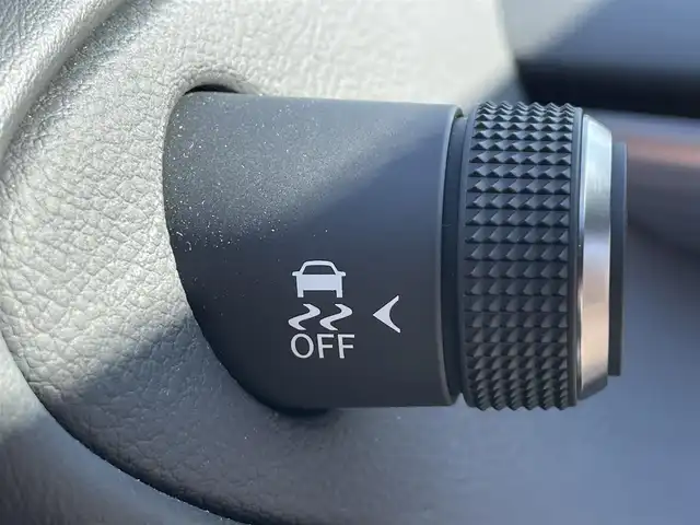 レクサス ＥＳ 300h Fスポーツ 香川県 2021(令3)年 2.9万km ホワイトノーヴァガラスフレーク 登録時走行距離；28909km/サンルーフ/純正ナビ/全方位カメラ/ETC２．０/レクサスセーフティーセンス/・プリクラッシュセーフティー/・レーンディパーチャーアラート/・レーダークルーズコントロール/・オートマチックハイビーム/ブラインドスポットモニター/クリアランスソナー/シートメモリー/パワーシート/シートヒーター/ベンチレーション/革巻きステアリング/ステアリングリモコン/パドルシフト/電動リアゲート/LEDヘッドライト/純正フロアマット/スマートキー