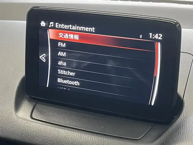 マツダ デミオ 13C 秋田県 2017(平29)年 10.3万km スノーフレイクホワイトパールマイカ ４WD/純正SDナビ（DVD/CD/BT/AM/FM/USB）/フルセグ（走行中視聴不可能）/社外１５インチアルミ（冬タイヤ装着）/スマートキー/アイドリングストップ/プッシュスタート/MTモード付AT/ステアリングスイッチ/ETC/純正フロアマット/パワーステアリング/パワーウィンドウ/ヘッドライトレベライザー/横滑り防止/盗難防止装置/寒冷地仕様/電動格納ウィンカーミラー/保証書/取扱説明書/記録簿