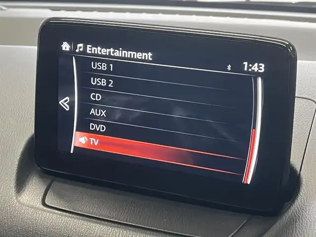 マツダ デミオ 13C 秋田県 2017(平29)年 10.3万km スノーフレイクホワイトパールマイカ ４WD/純正SDナビ（DVD/CD/BT/AM/FM/USB）/フルセグ（走行中視聴不可能）/社外１５インチアルミ（冬タイヤ装着）/スマートキー/アイドリングストップ/プッシュスタート/MTモード付AT/ステアリングスイッチ/ETC/純正フロアマット/パワーステアリング/パワーウィンドウ/ヘッドライトレベライザー/横滑り防止/盗難防止装置/寒冷地仕様/電動格納ウィンカーミラー/保証書/取扱説明書/記録簿