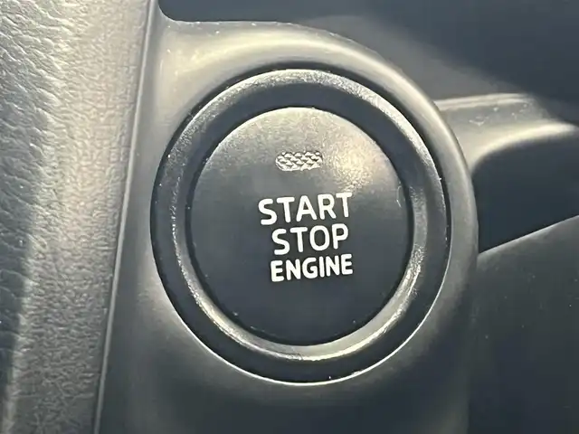 マツダ デミオ 13C 秋田県 2017(平29)年 10.3万km スノーフレイクホワイトパールマイカ ４WD/純正SDナビ（DVD/CD/BT/AM/FM/USB）/フルセグ（走行中視聴不可能）/社外１５インチアルミ（冬タイヤ装着）/スマートキー/アイドリングストップ/プッシュスタート/MTモード付AT/ステアリングスイッチ/ETC/純正フロアマット/パワーステアリング/パワーウィンドウ/ヘッドライトレベライザー/横滑り防止/盗難防止装置/寒冷地仕様/電動格納ウィンカーミラー/保証書/取扱説明書/記録簿