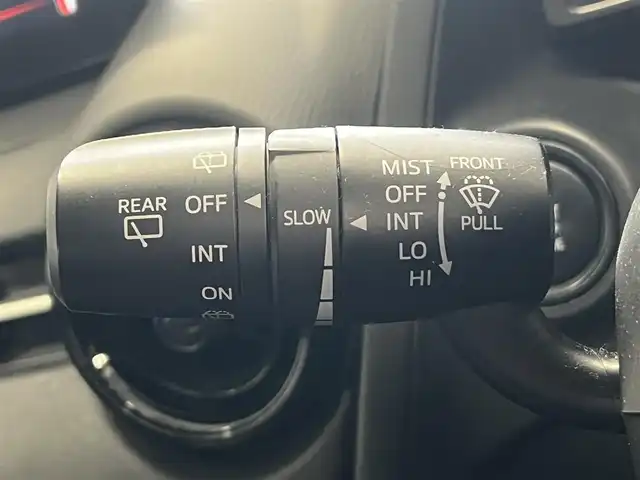 マツダ デミオ 13C 秋田県 2017(平29)年 10.3万km スノーフレイクホワイトパールマイカ ４WD/純正SDナビ（DVD/CD/BT/AM/FM/USB）/フルセグ（走行中視聴不可能）/社外１５インチアルミ（冬タイヤ装着）/スマートキー/アイドリングストップ/プッシュスタート/MTモード付AT/ステアリングスイッチ/ETC/純正フロアマット/パワーステアリング/パワーウィンドウ/ヘッドライトレベライザー/横滑り防止/盗難防止装置/寒冷地仕様/電動格納ウィンカーミラー/保証書/取扱説明書/記録簿